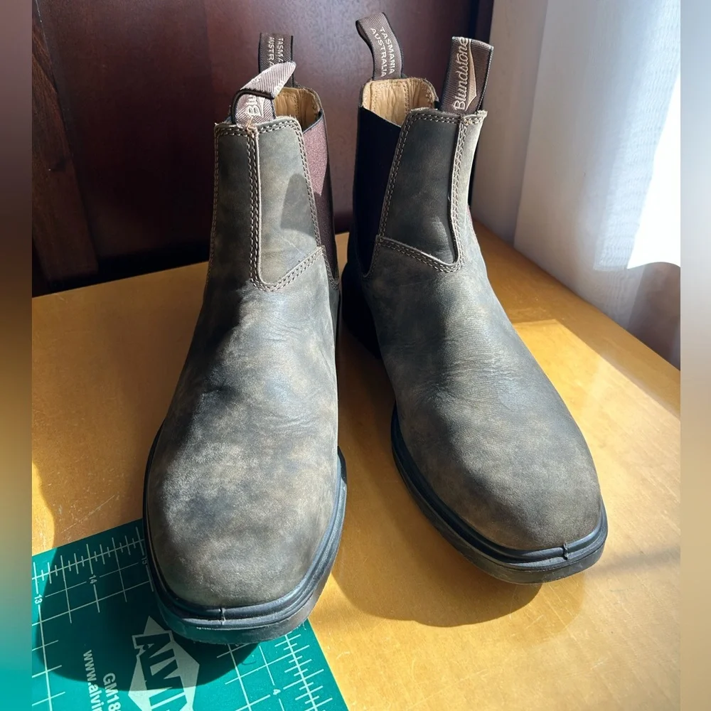 Blundstone Australian Size 8 in Rustic Brown ,US Men Size 9 ,US women size 11 - Picture 7 of 9